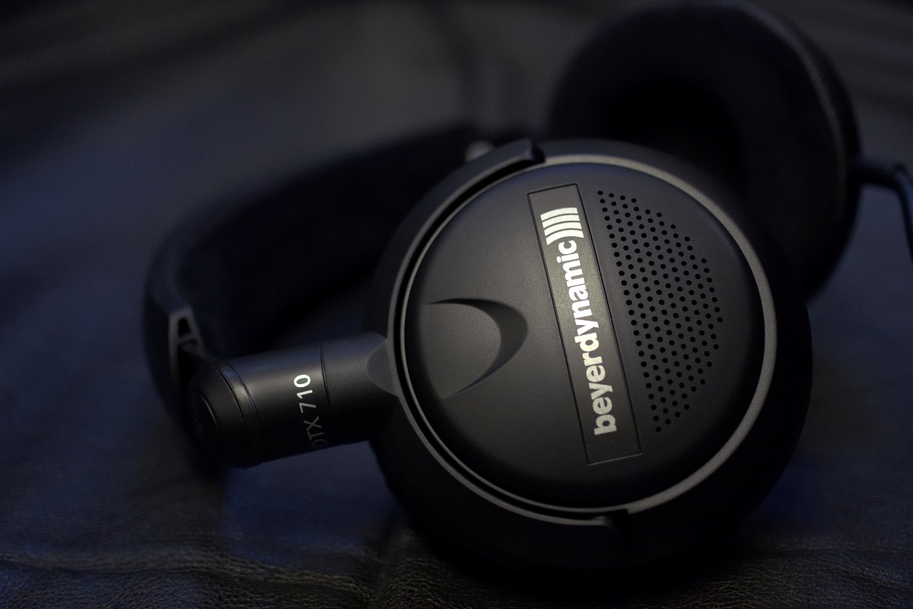Top 3 Reasons Sennheiser HD 280 Pro Is Perfect For Monitoring