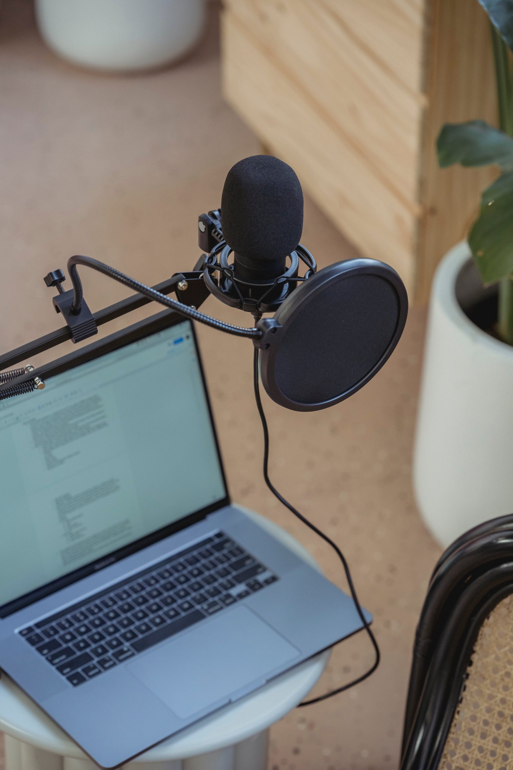 Top 3 Reasons To Learn How To Pivot Podcast Topics Effectively